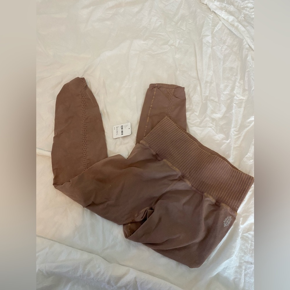 NWT FREE PEOPLE LEGGINGS